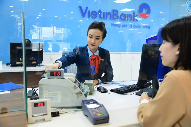 nhân viên ngân hàng VietinBank