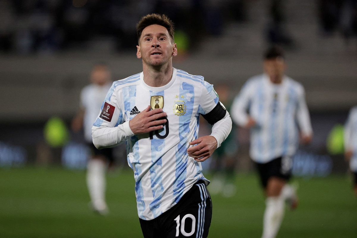 Messi phá kỷ lục của Pele bằng hat-trick vào lưới Bolivia